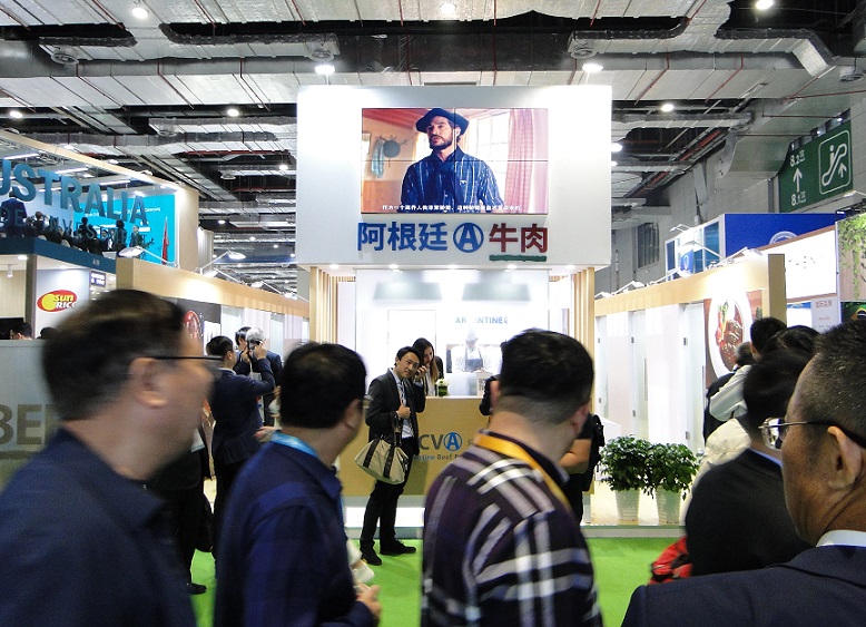 Gran presencia de importadores en la CIIE de CHINA